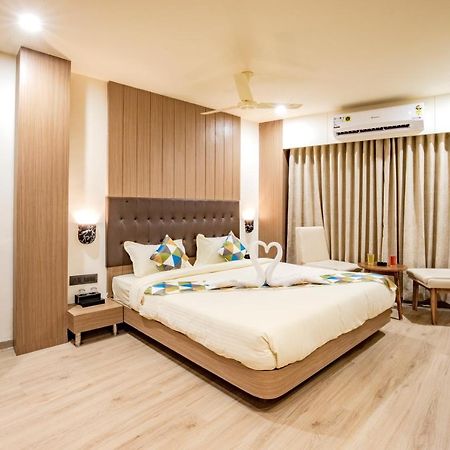 Hotel Nexus Rajkot Ngoại thất bức ảnh