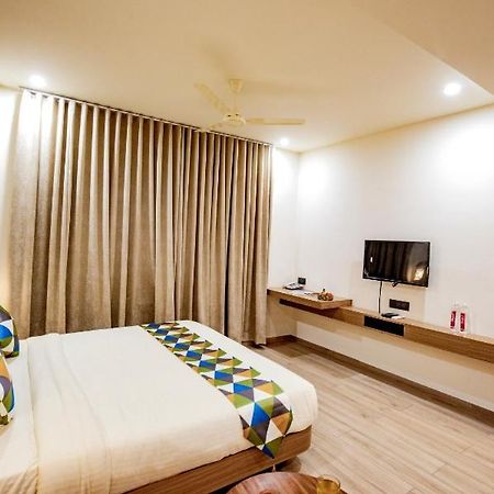 Hotel Nexus Rajkot Ngoại thất bức ảnh
