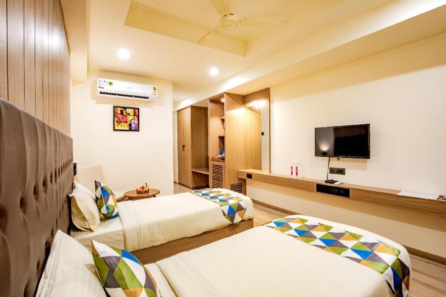 Hotel Nexus Rajkot Ngoại thất bức ảnh