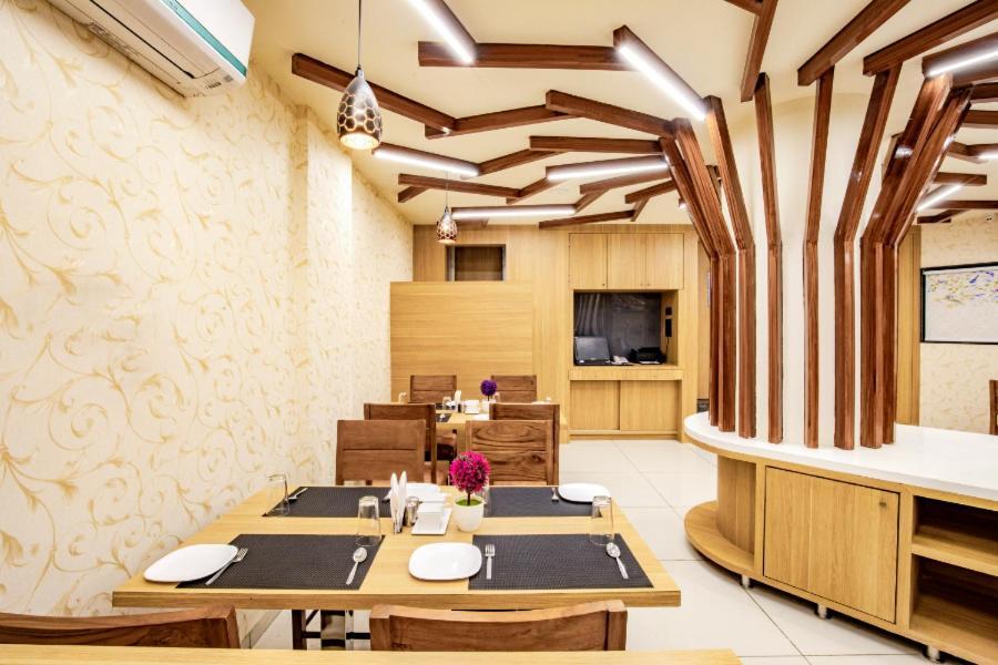 Hotel Nexus Rajkot Ngoại thất bức ảnh