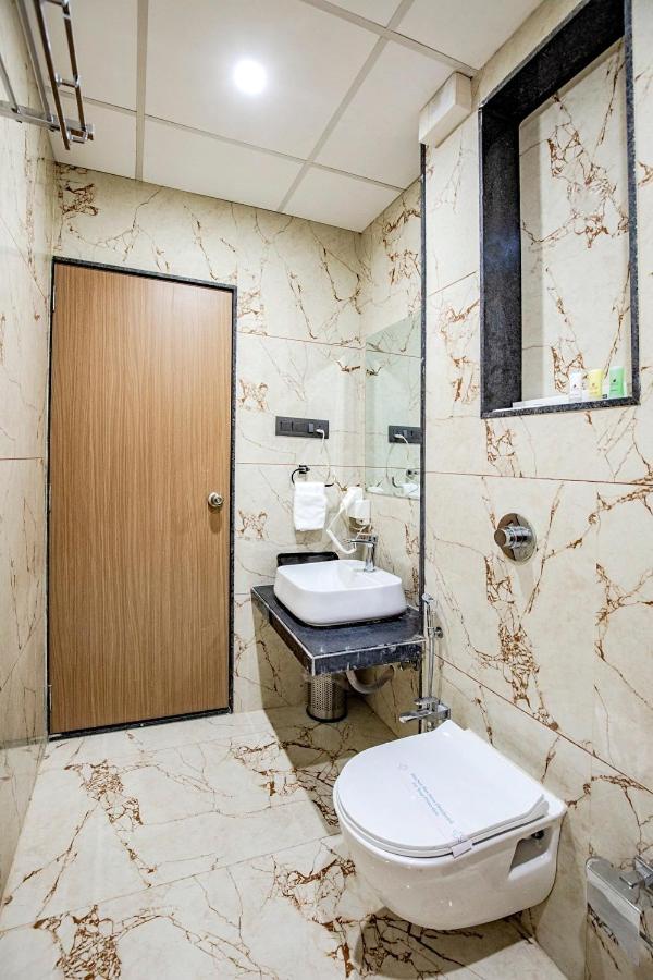 Hotel Nexus Rajkot Ngoại thất bức ảnh