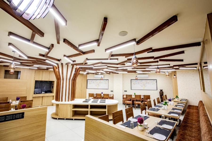 Hotel Nexus Rajkot Ngoại thất bức ảnh