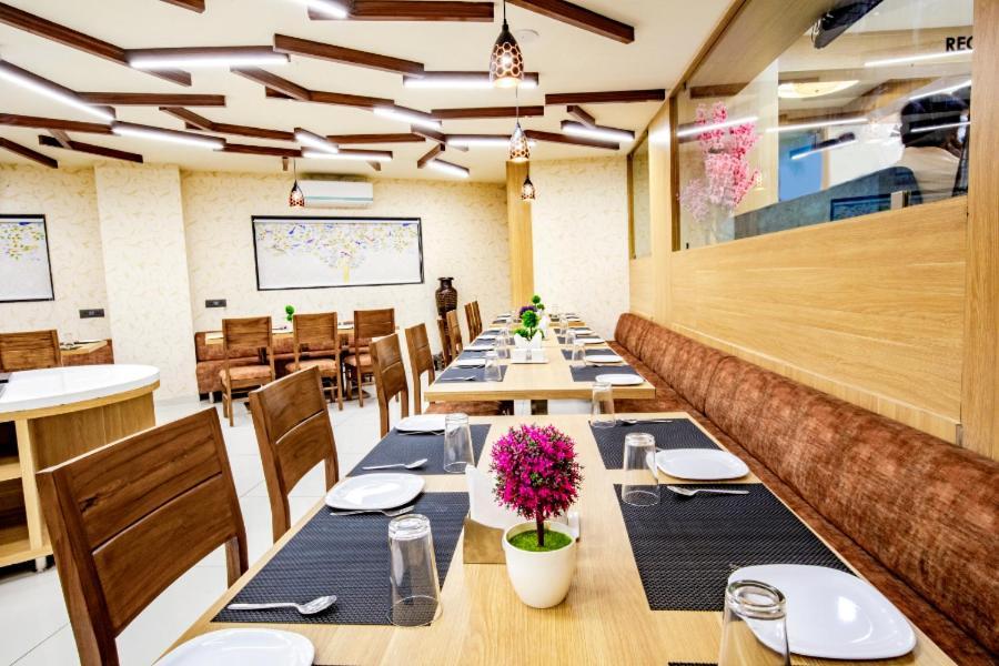 Hotel Nexus Rajkot Ngoại thất bức ảnh
